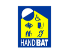 Logo HANDIBAT, certification bâtiment accessible: maison jaune sur bleu avec pictogrammes handicap (fauteuil, œil, oreille, âgé, smartphone).
